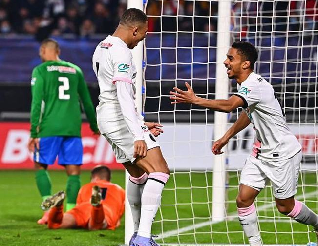  姆巴佩梅开二度助球队逆转图卢兹  