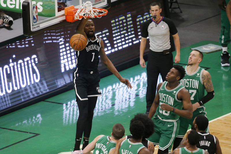  篮网交易获米切尔组建三巨头  